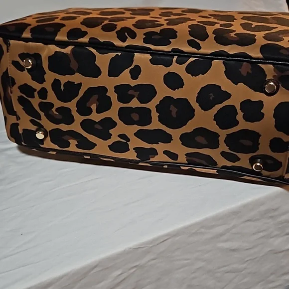 Leopard Court Tote - Picture 3 of 5